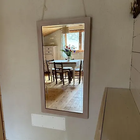 Strohballenhaus Valle Delle Rose *