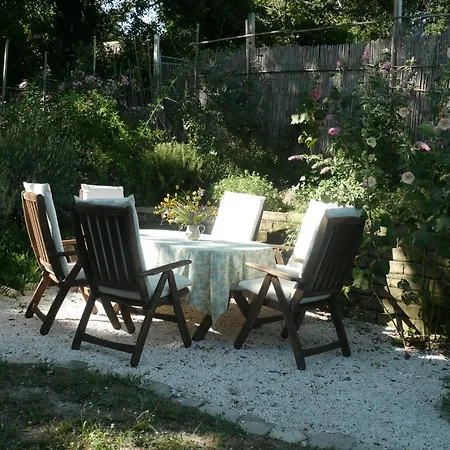 Strohballenhaus Valle Delle Rose Barchi